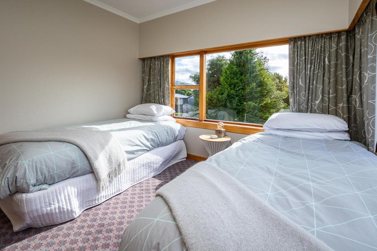 Grand View - Te Anau Holiday Home Exterior foto