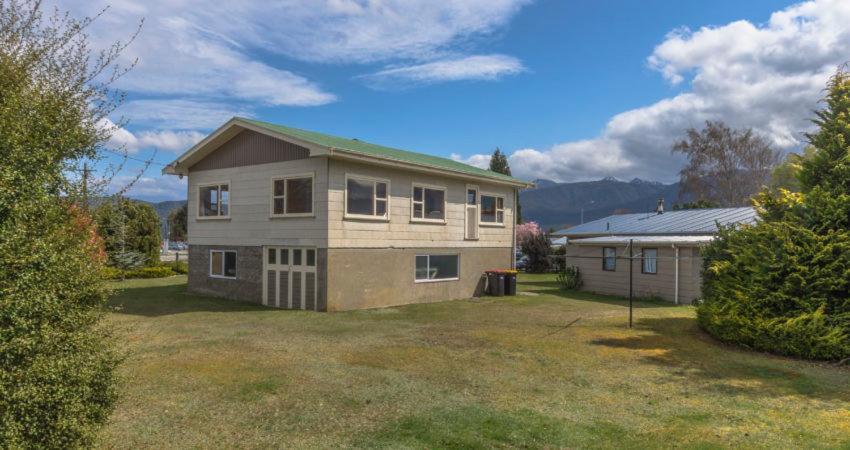 Grand View - Te Anau Holiday Home Exterior foto